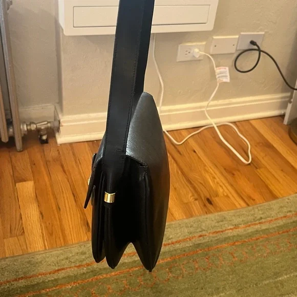 Vintage Celine Triomphe Flap Box Bag in Midnight gold hardware - Picture 13 of 16